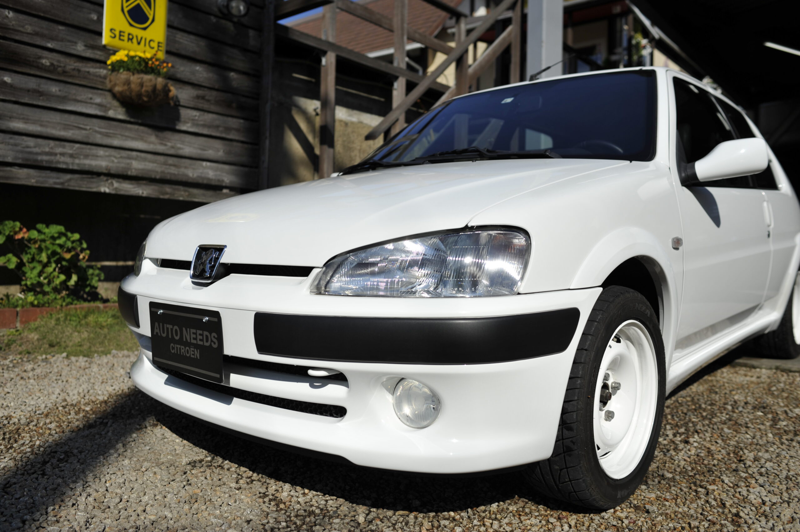 新入庫〜 PEUGEOT106 S16 | アウトニーズブログ | 京都のシトロエン専門店 アウトニーズ